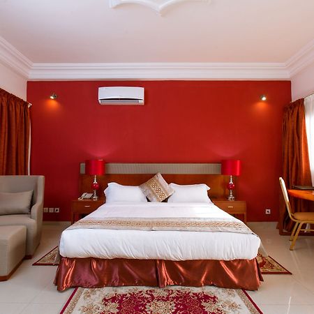 Residence Feto III Dakar Buitenkant foto